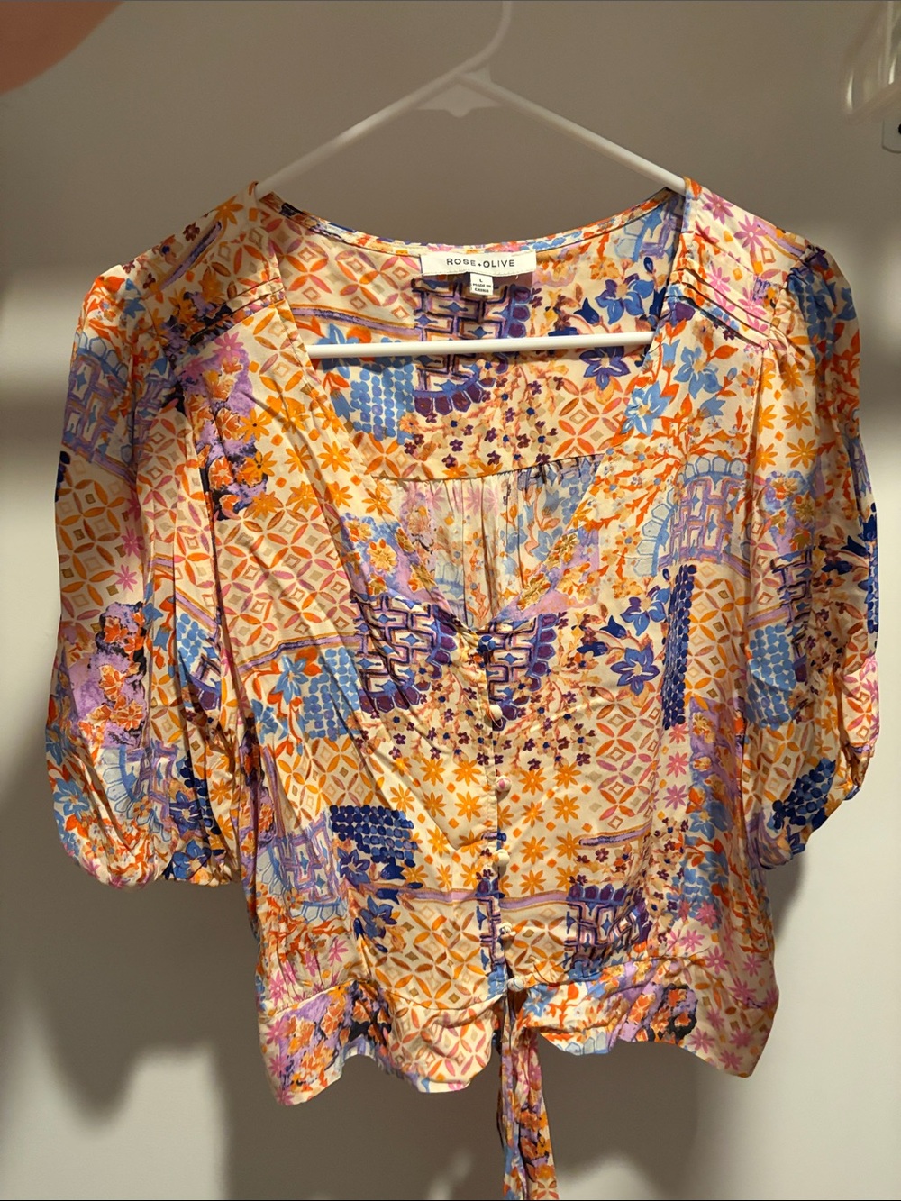 Women’s top- large